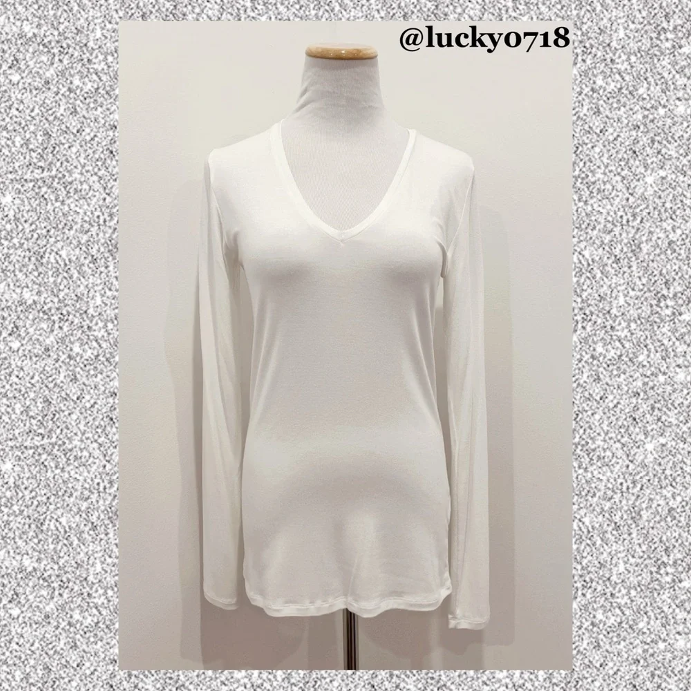 Majestic Filatures NWOT White V-Neck Long Sleeve Tee Sz 2 - Picture 4 of 8